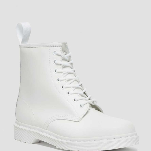 White Leather DR. MARTENS 8 Eyelet Lace Up Combat Boots - 10